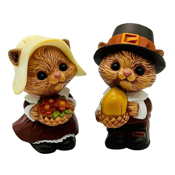 Hallmark Other - Hallmark Thanksgiving Pilgrim Squirrel Chipmunk Salt Pepper Shakers 1990s VTG